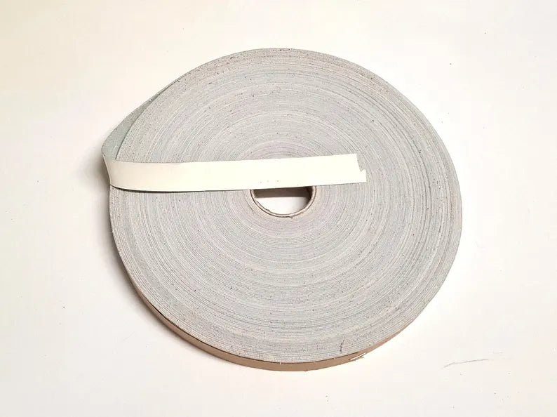 1-1/2" Leather Cord Piping (3 yards) in White Krinkle Patent 1500FCK