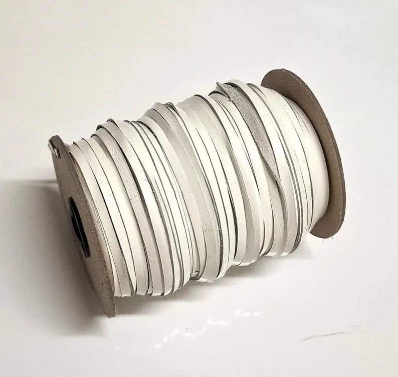1/4" Leather Cord Piping (10 yards) in White Krinkle Patent 0250NCK