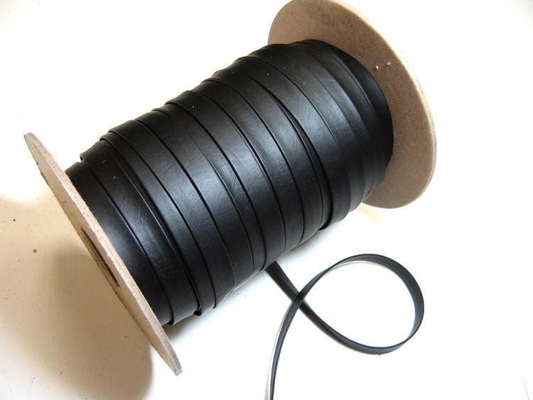 1/2" Double Folded, Vinyl Stripping in Black Daytona (5yds) 0500BVDAY
