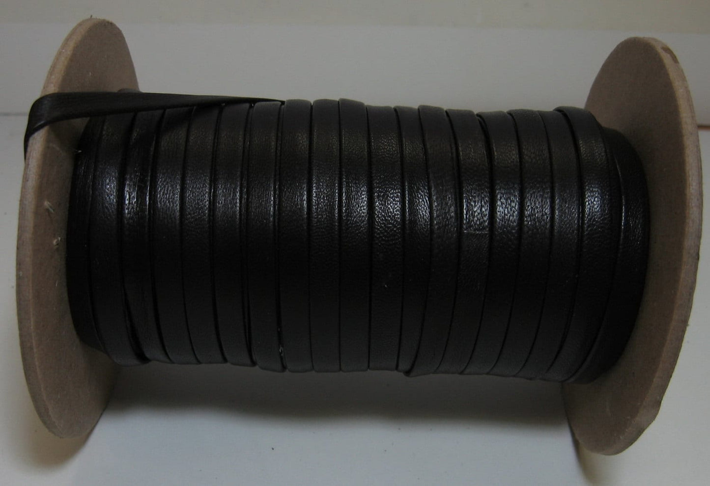 1/4" wide Lambskin Leather Lacing in Brown Luster 0250BLD (5 yds) Double Folded