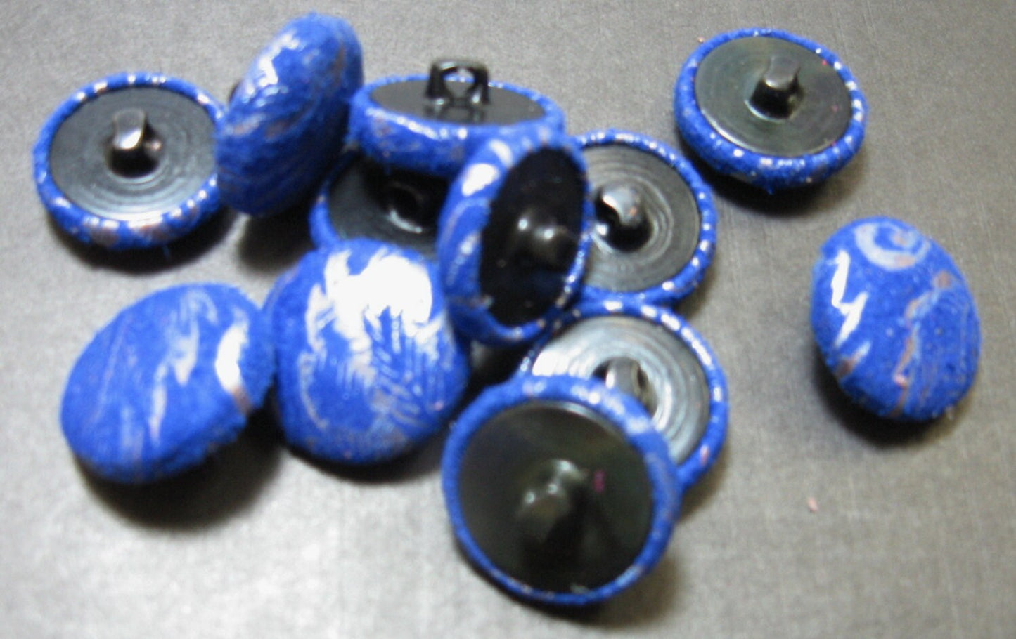 30 Line Lambskin Suede Covered Hopper Back Buttons in Blue with Silver Print (12 PC.)