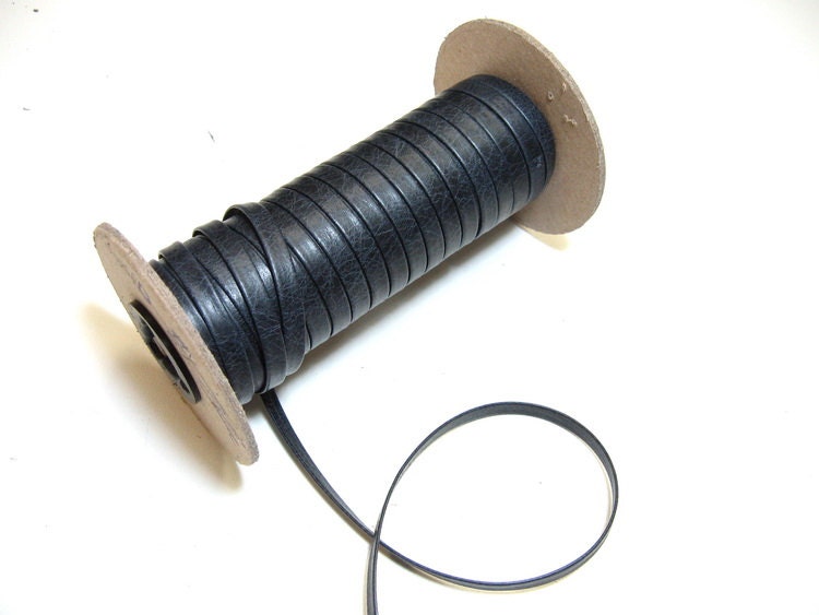 1/4" wide Cowhide Leather Lacing in Vermont Navy (5 yds) 0250BDB Double-folded