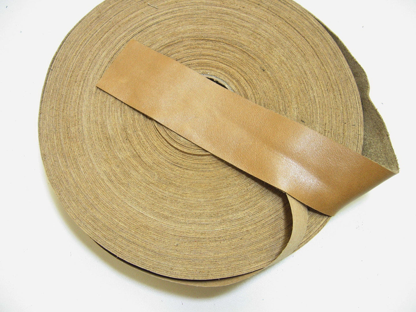 1-1/2" Flat, Cowhide Binding in Corral Tan (3 YDS) 1500NDB trim tape; edge binding; leather tap