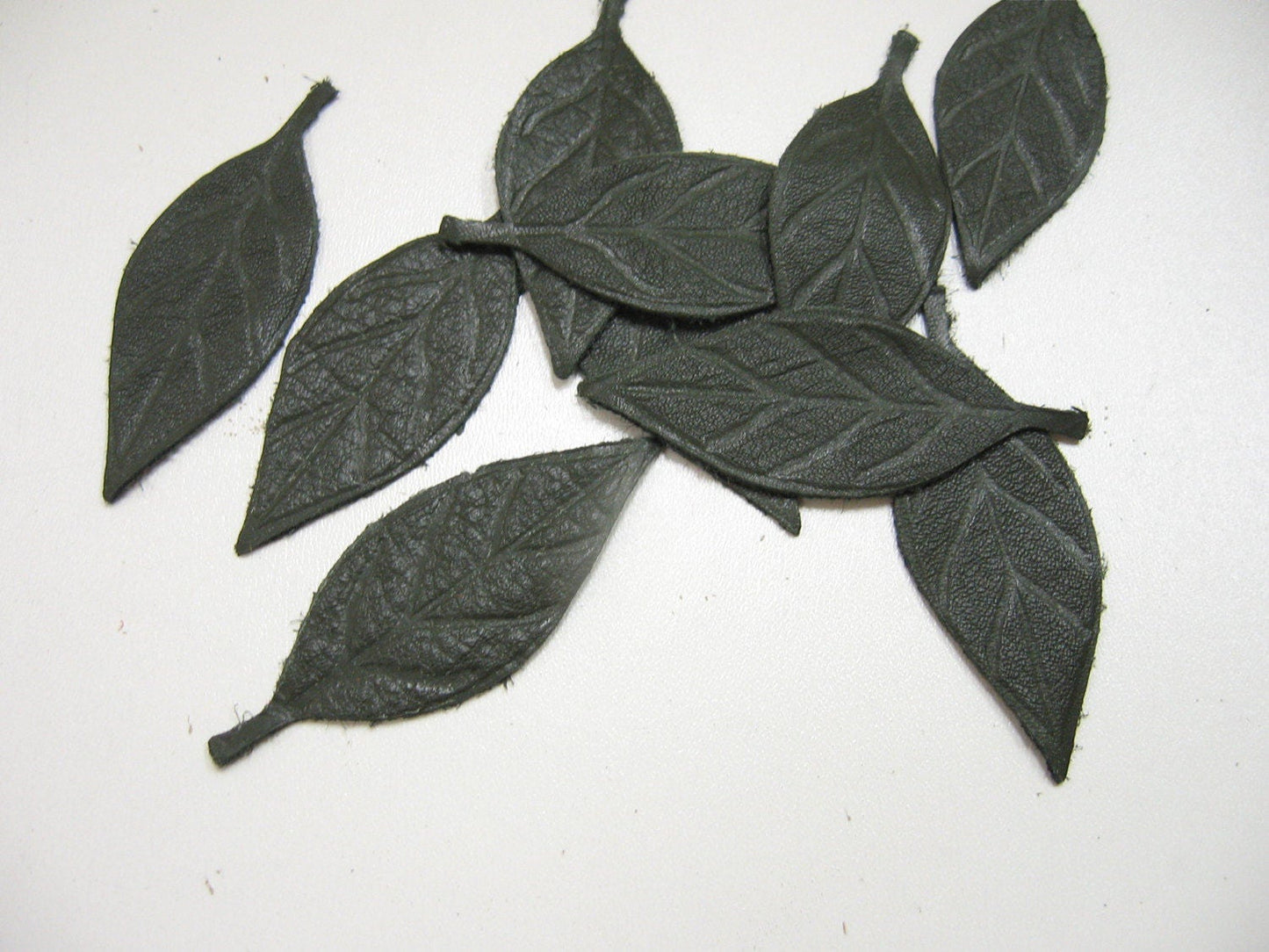 Leather Die Cut Leaf Shapes with Veins in Various Colors (12 pieces)