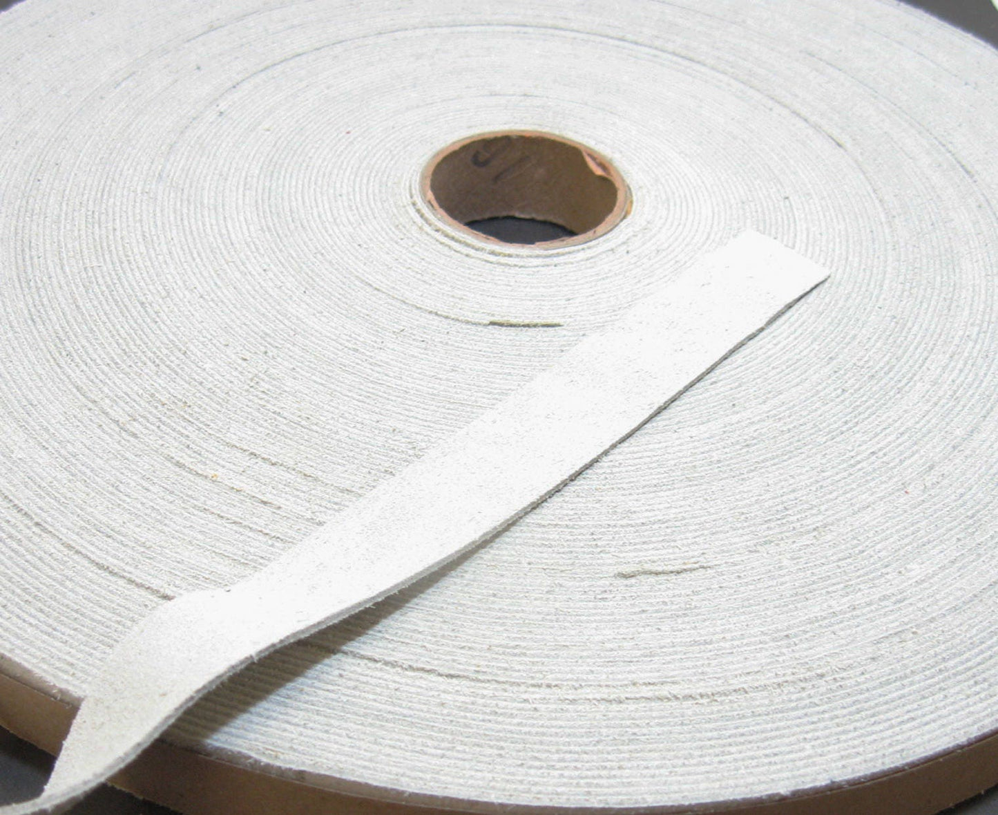 3/4" Flat, Lacing in Issy White Calf Split Suede (5 yds) 0750ND9