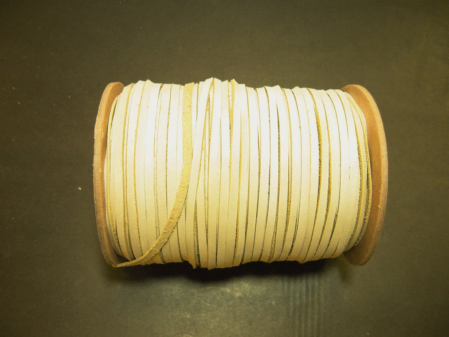 5/32" Flat Cowhide Leather Lacing in Maple Lining (10 yds) 0156NCB ; dreamcatchers; DIY; leather cord; sewing; leather string