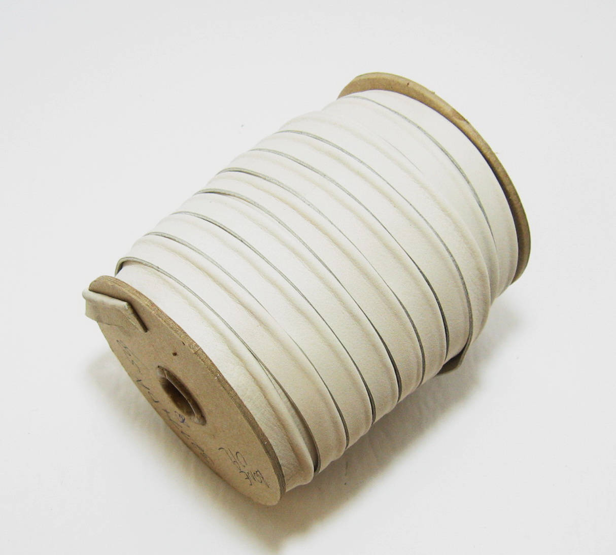 1/2" Cord Piping, UPL Upholstery Cowhide Leather in Bone (3 YDS) 3277XDA beige; white; off white; eggshell; mushroom