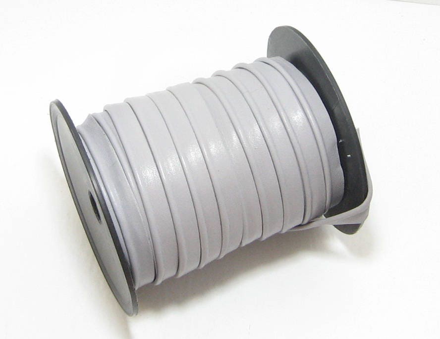 1/2" Cord Piping, Cowhide Leather in Smooth Issy Light Gray/Grey (2 YDS) 3277XDD