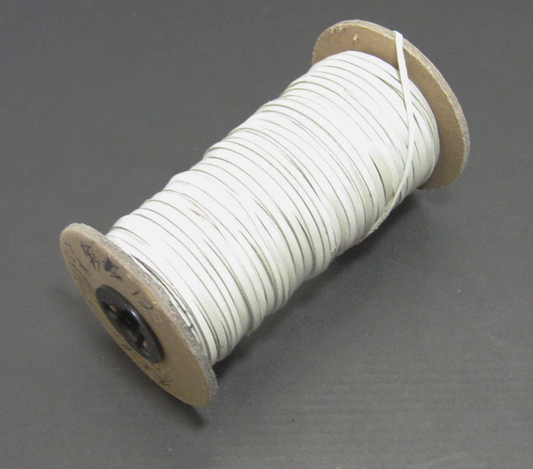 1/8" Flat, Lamb Leather Lacing in Bone (10 YDS) 0125NLA - - jewelry; dream catchers; tassels; DIY; fringe beige; off white