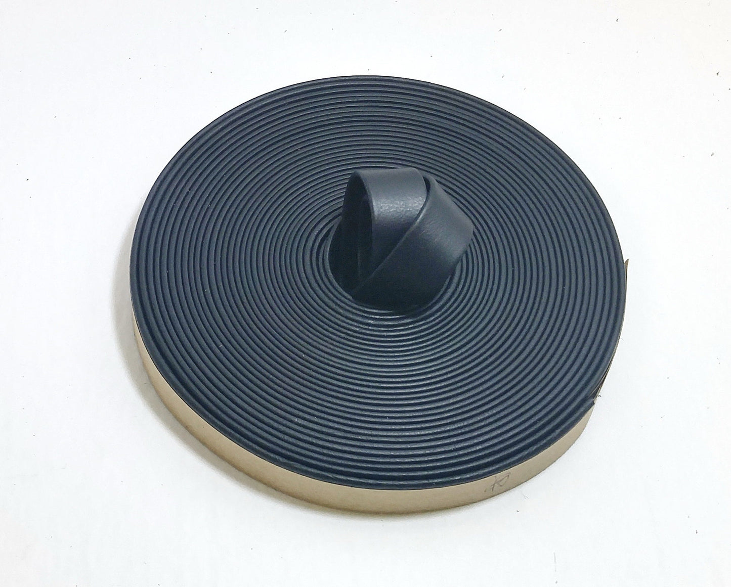 3/4" Double-folded & Reinforced Cowhide Leather Strap in Black Plonge 040 (2 YDS) 0750RD9