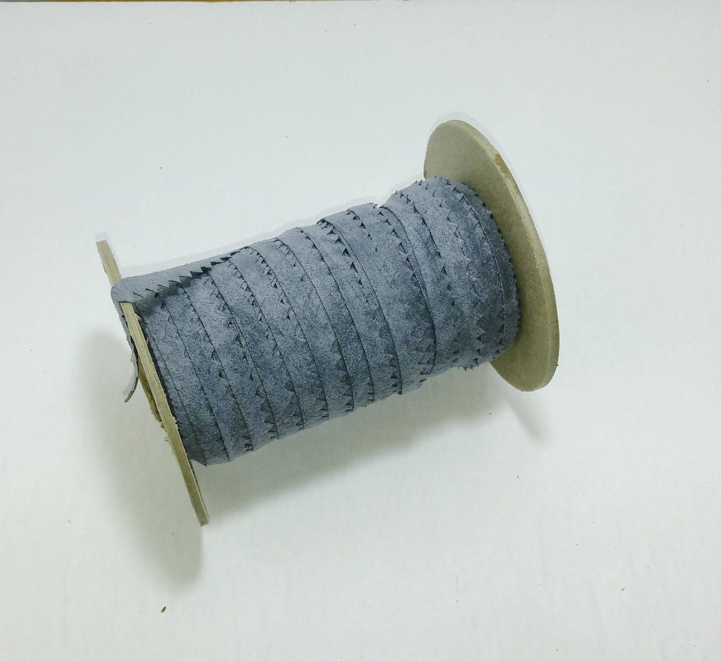 5/16" Blue Grey Ultrasuede Decorative Trim (10 yards) with Pinked Edge