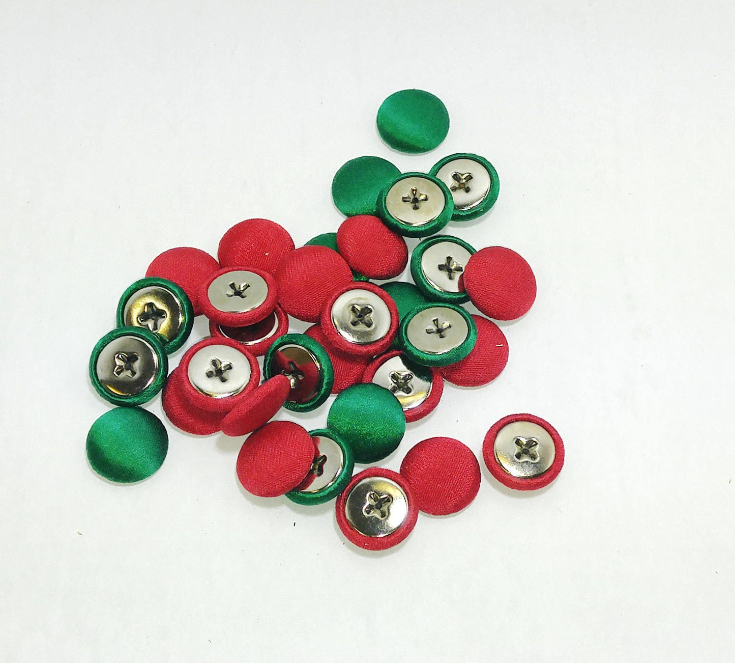 32 x 24L Red and Green Christmas Themed Satin Pivot Back Buttons