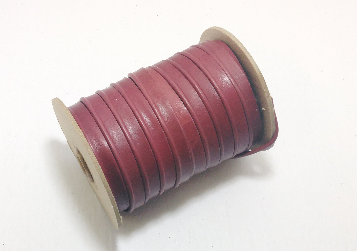 1/2" Cord Piping, Cowhide Leather in Magenta (2 YDS) 3277XDD