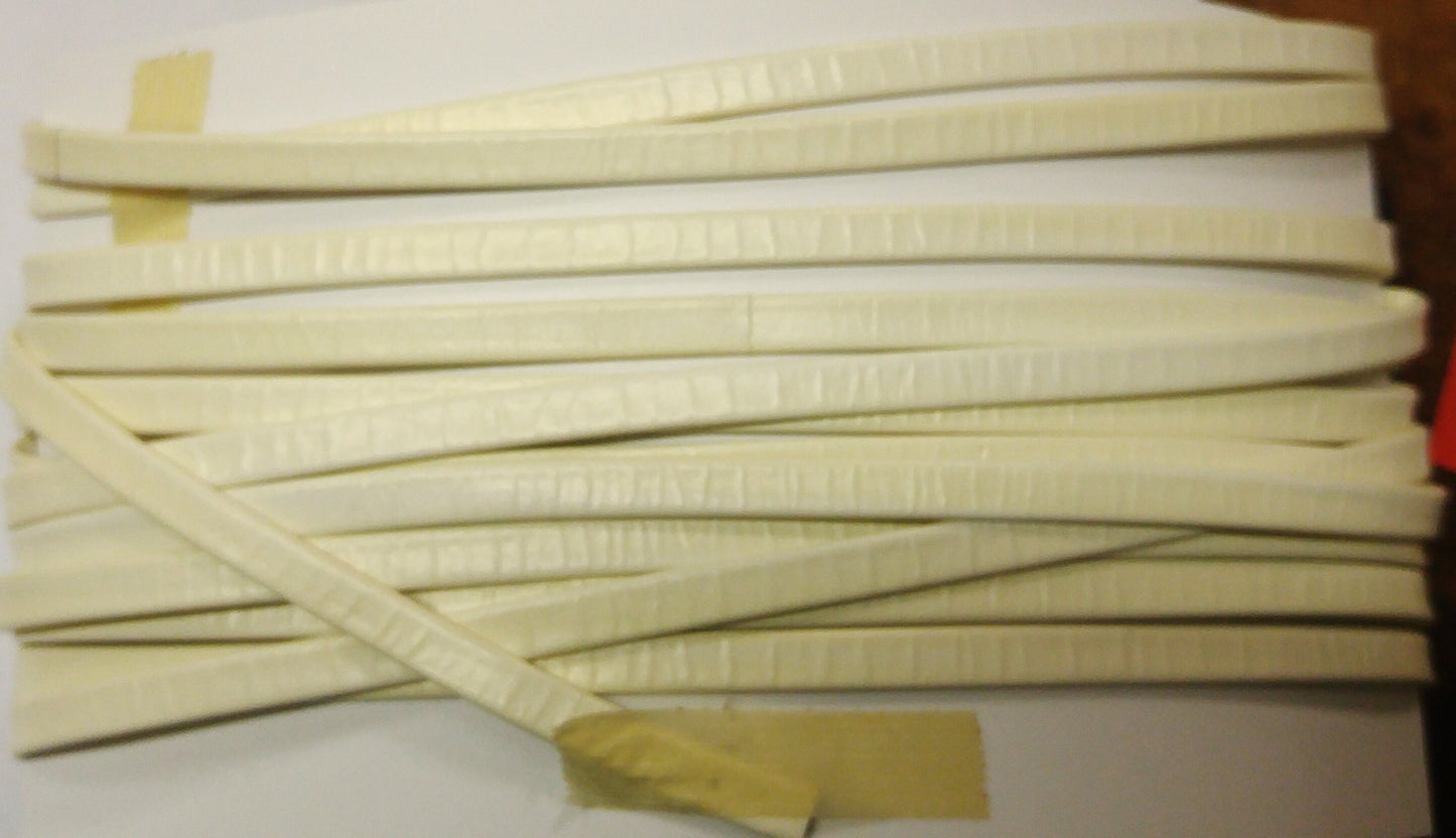 3/16" Double-folded Cowhide Leather Lacing in Cream Semi Lustre (5 yds) 0187BC6 Off White; bone; eggshell DAMAGED 10% off