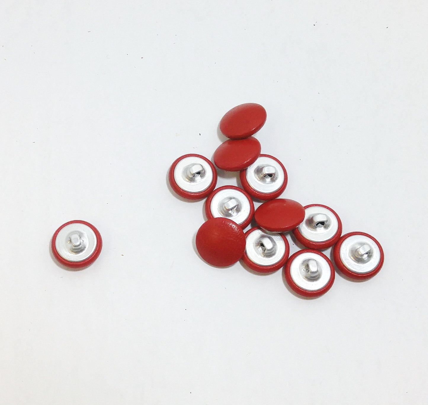 24 Line, Lambskin Leather Covered Buttons in Cherry Red Lamb (12 PC.) 5/8" 16mm