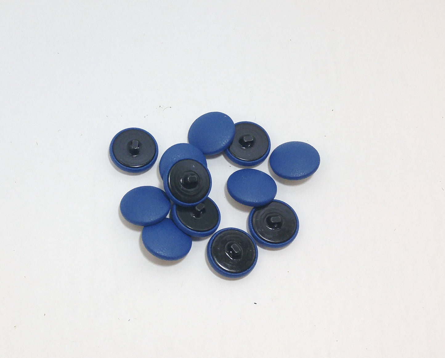 12 Cowhide Leather Covered Buttons 24 Line, Blue Duquessa, 5/8" (16mm)