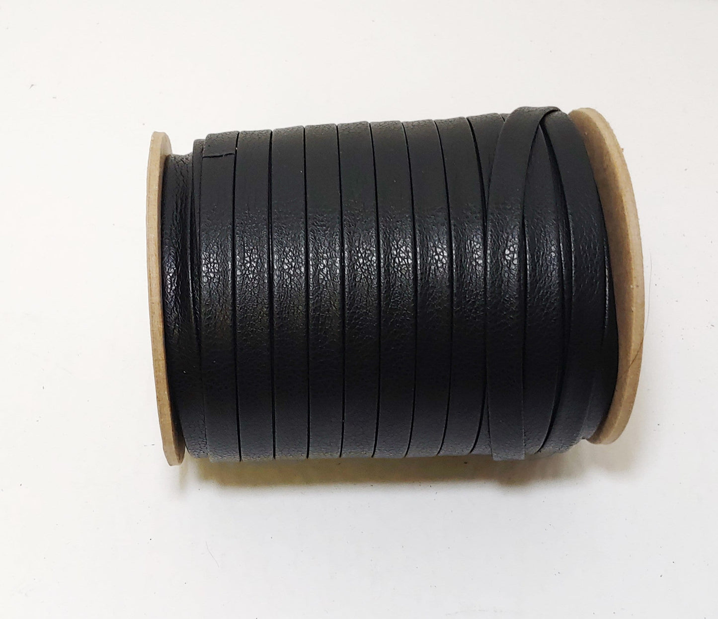 Genuine Cowhide Leather Stripping 5/8" Double-Fold in Black Fenix Grainy Surface (3 yds) 0625BDB