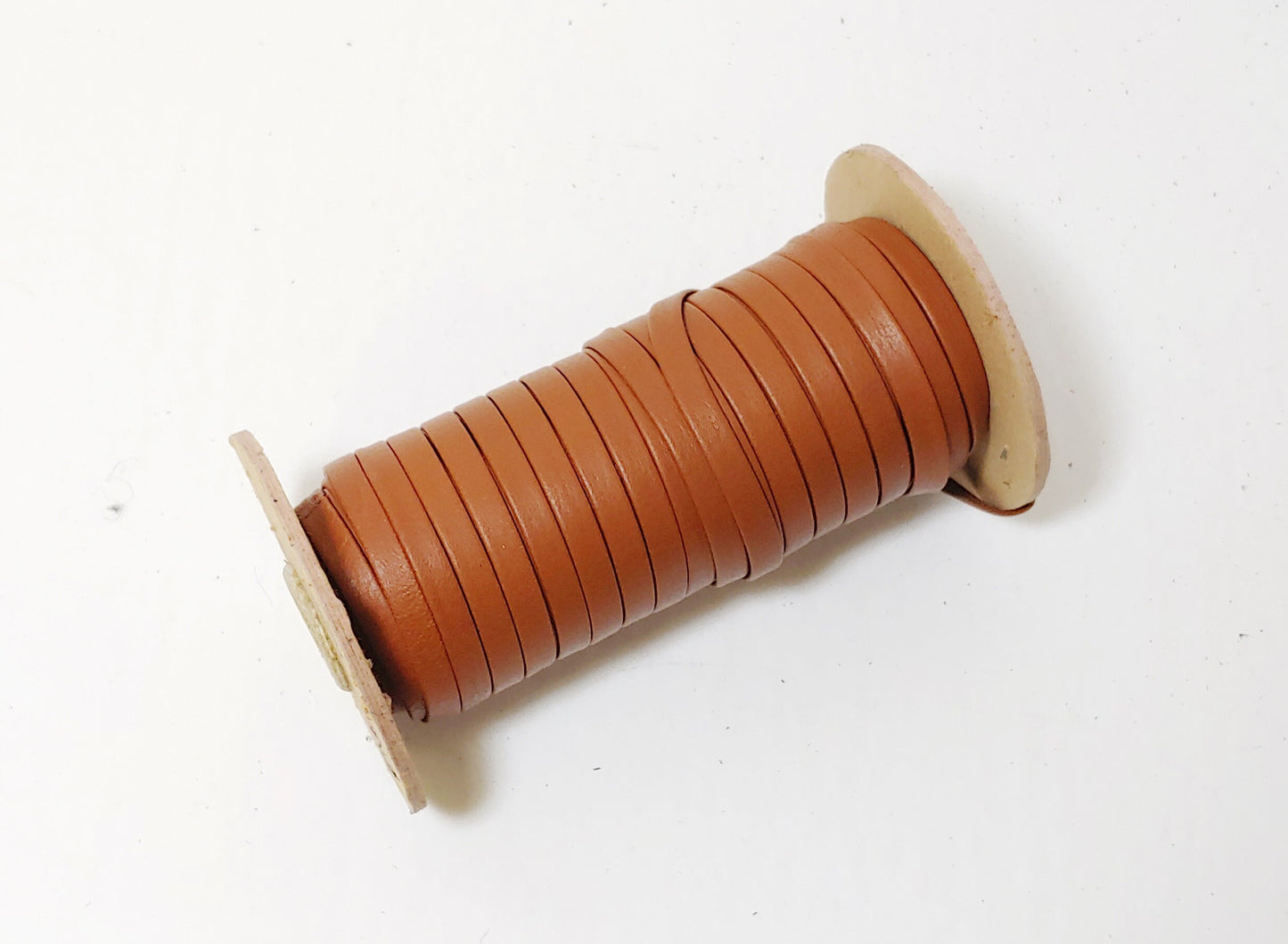 1/4" wide Cowhide Leather Lacing in Caramel Navigator Brown (5 yds) 0250BDB Double-folded