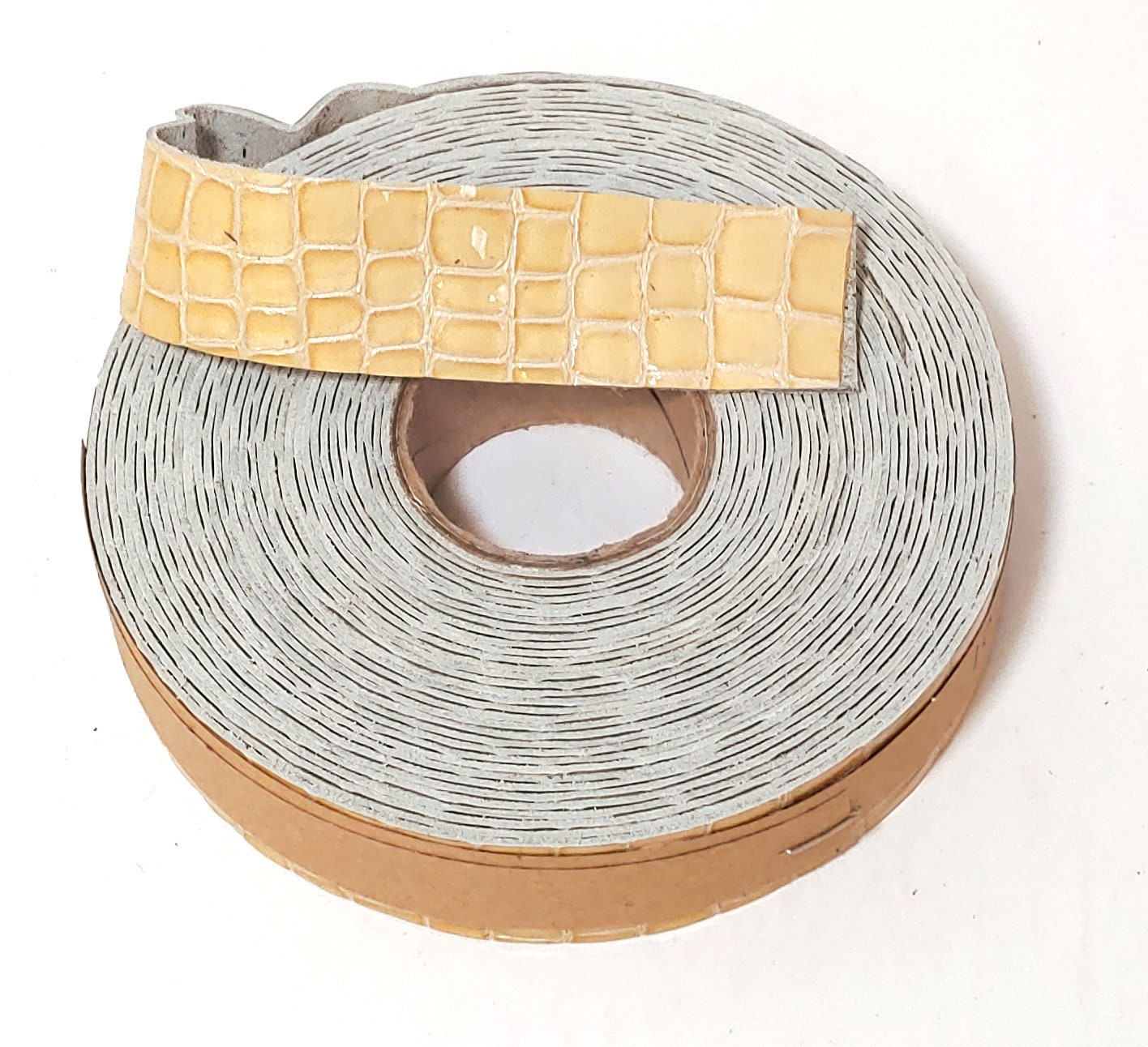 1" Flat Cow Split Leather Binding in Beige/Yellow Croc (5 yds) 1000ND9 trim tape; edge binding; leather tape