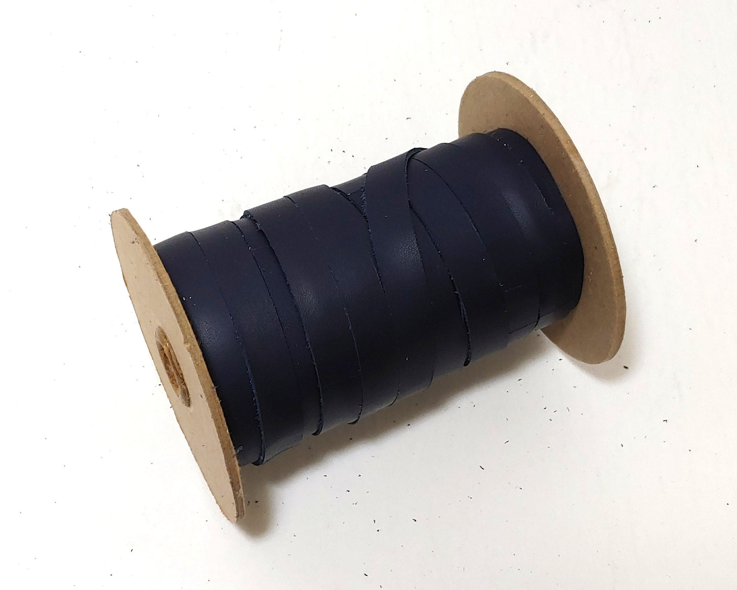 Genuine Cowhide Leather Flat Lacing 1/2" in Navy (5 yds) 0500NCB
