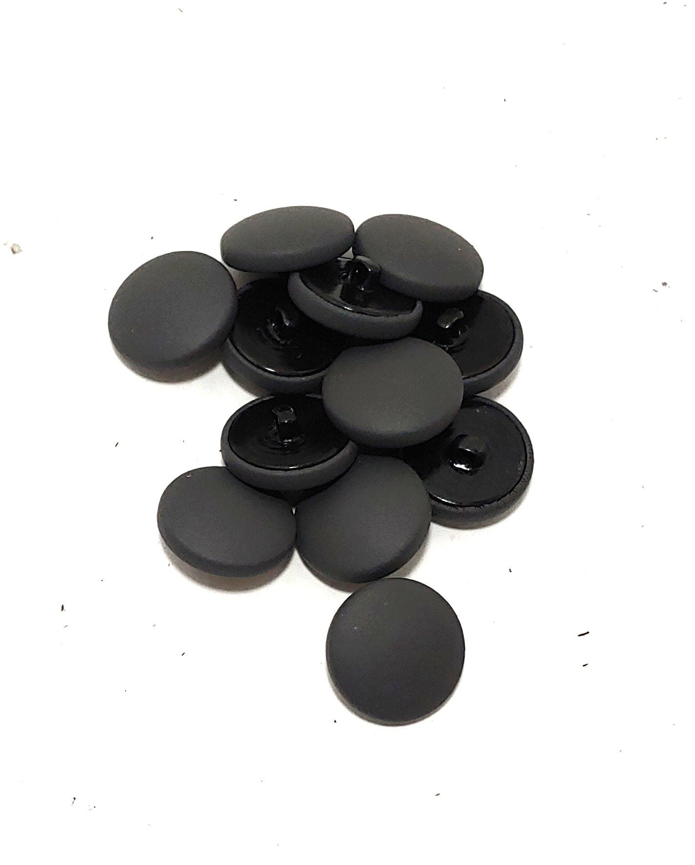 36 Line, Cowhide Leather Covered Buttons in Medium Gray Upholstery Grade (12 PC.)
