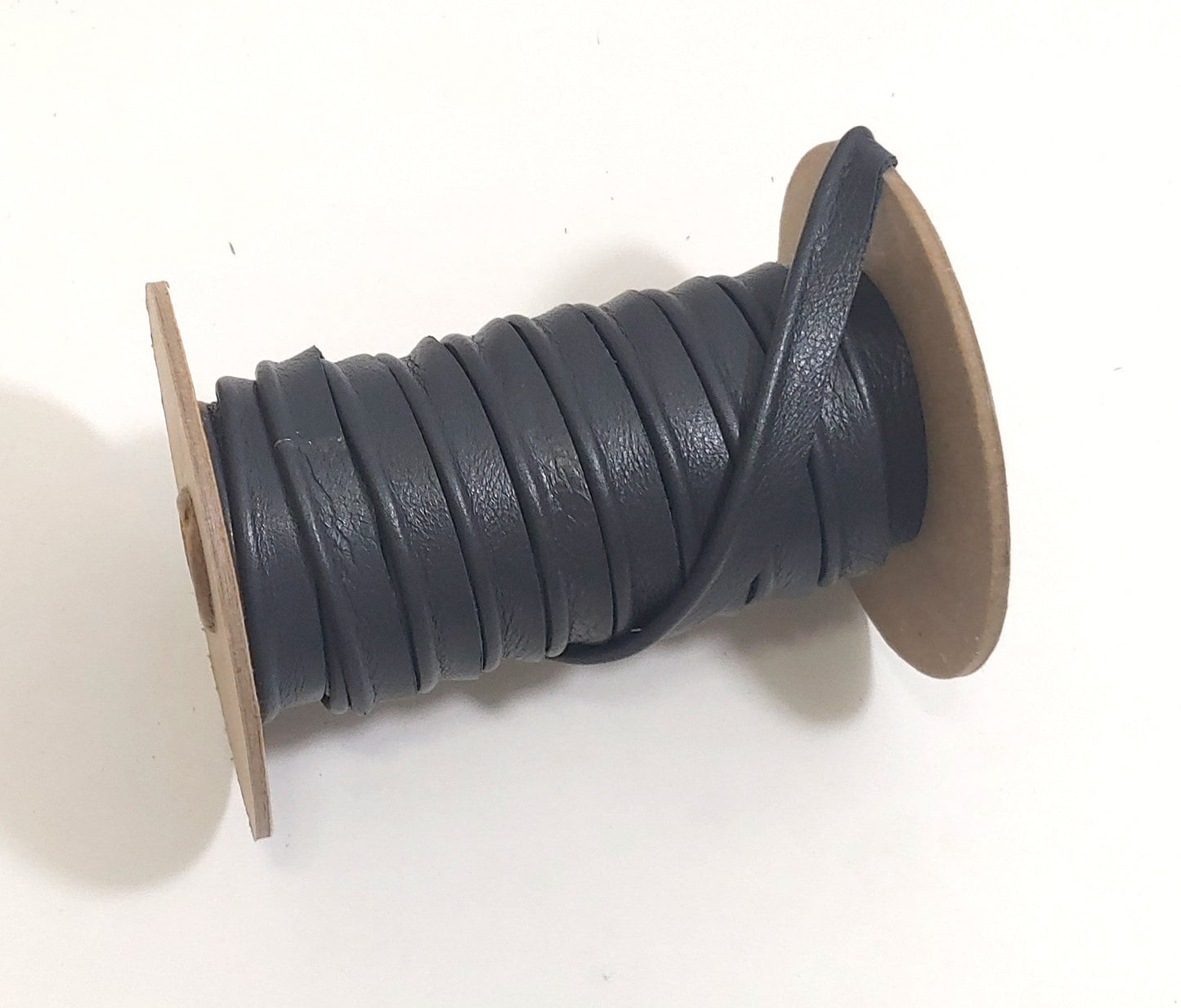 1/2" Cord Piping, Charcoal Cowhide Leather (3 YDS) 3277XDB