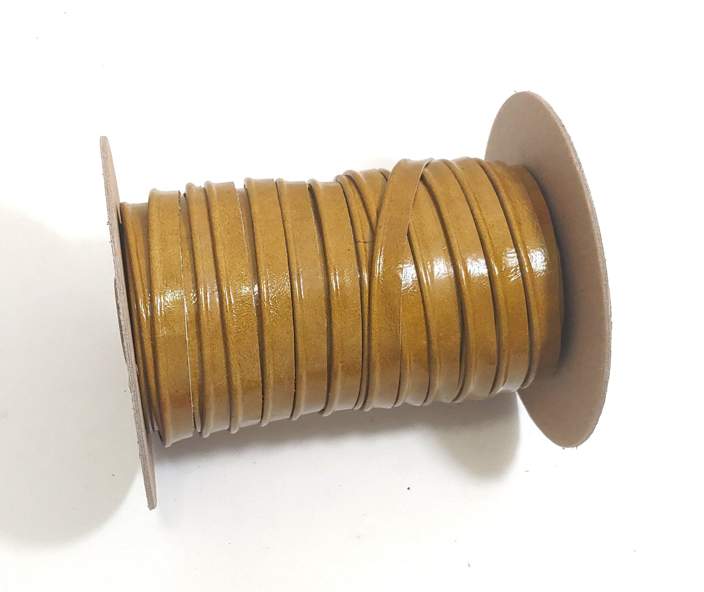 1/2" Cowhide Cord Piping in Mustard Kid Patent (3 yds) 3277XD9