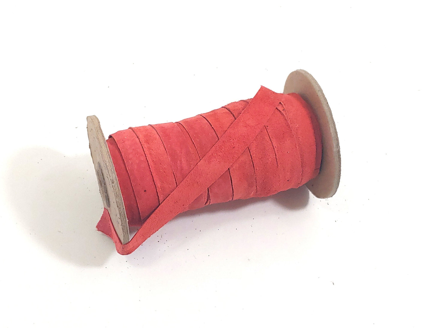 Genuine Red Pig Suede Stripping 1/2" flat (5 yds) 0500NP5