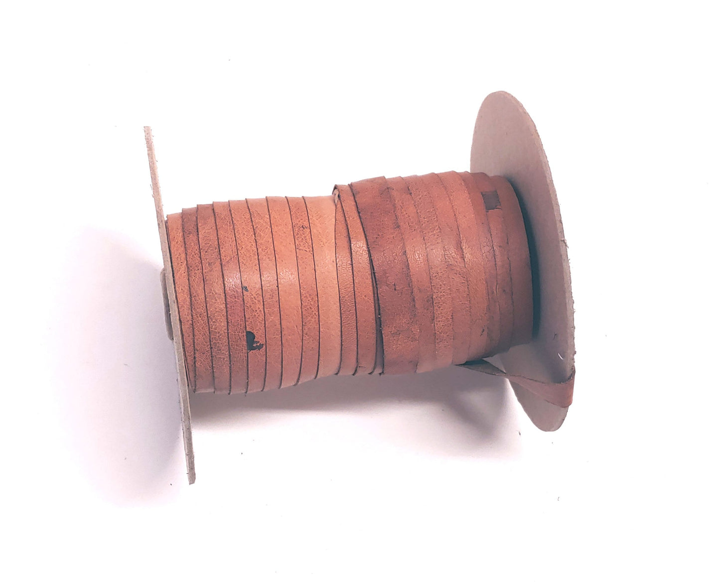 1/2" Flat Cowhide Lacing in Dirty Veg Tan (5YDS) 0500FCD - Beige/Tan/Natural