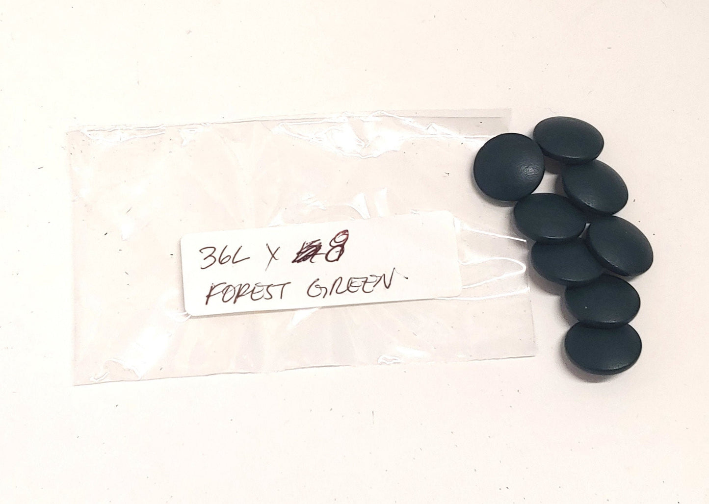 8 Cowhide Leather Covered Buttons 36 Line, Forest Green Cow, 7/8" (22mm)