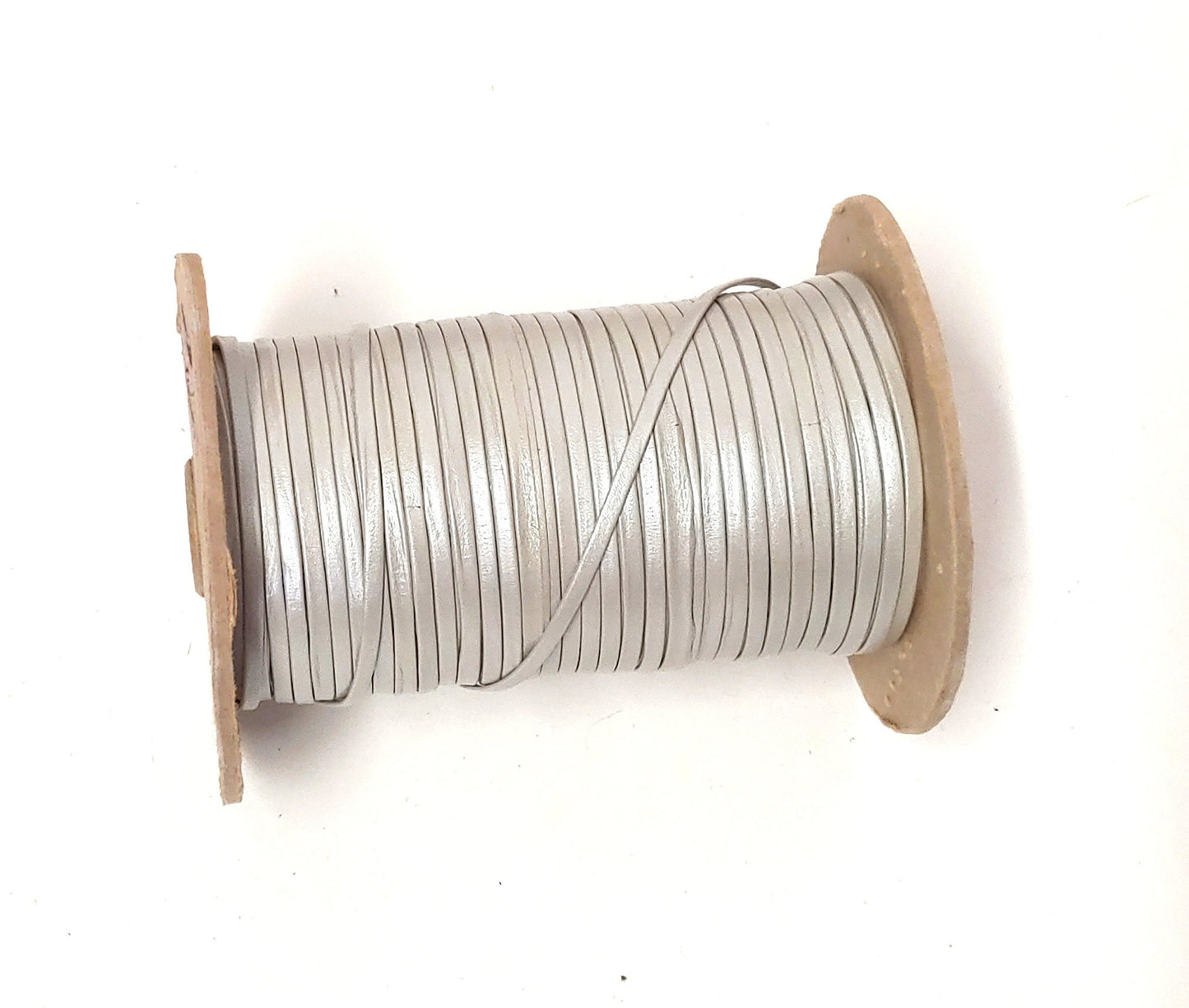 DAMAGED - Genuine Cowhide Leather Lacing 1/8" Folded & Reinforced in Champagne (10 yards) 0125RCX