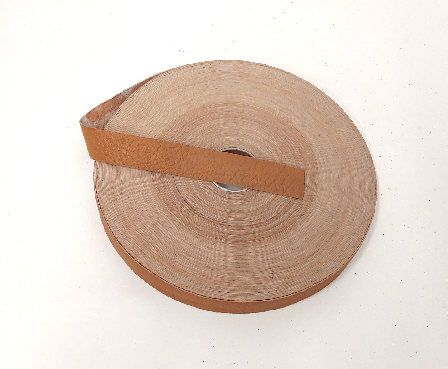 1" Flat, Cowhide Leather Strap in Caramel Elephant Grain (5 YDS) 1000NCD Beige; tan; nude; natural; matte