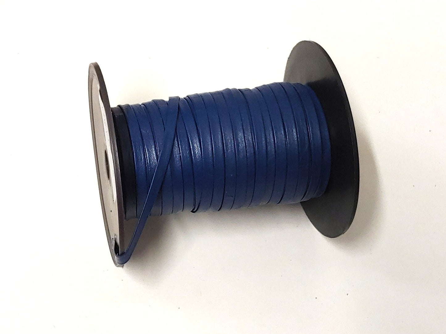 1/4" wide Cowhide Leather Lacing in Cobalt Blue (5 yds) 0250BDB Double-folded without reinforcement