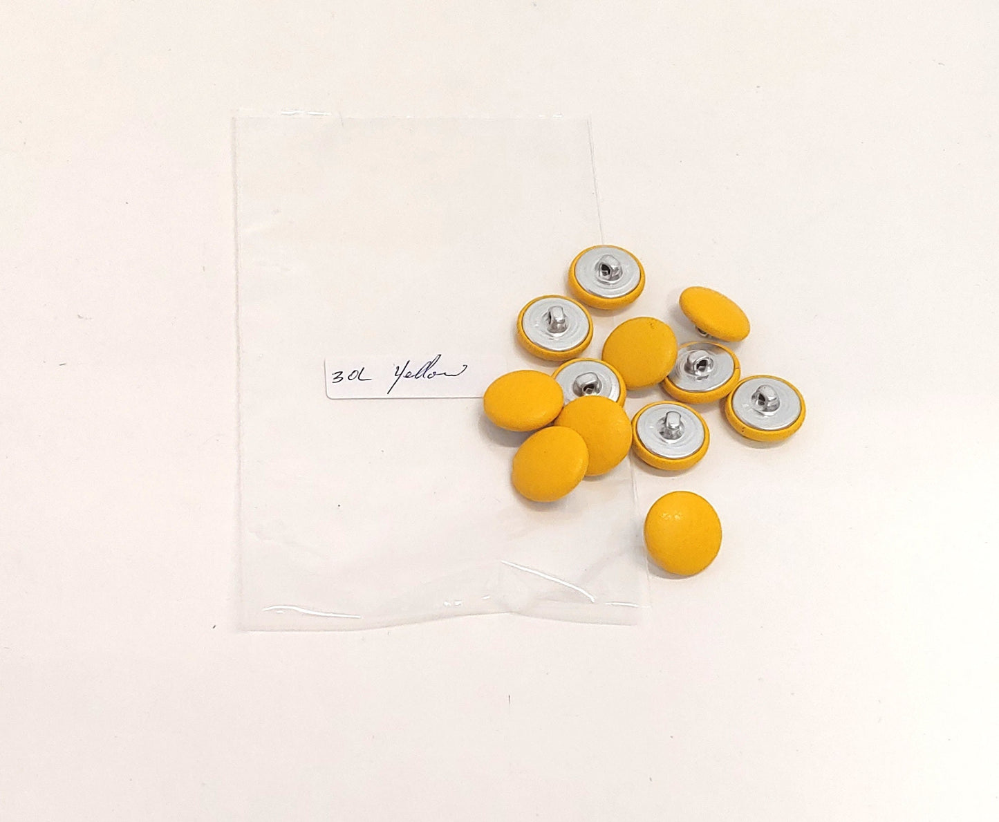 30 Line, Cowhide Covered, Hopper Back Buttons in Yellow (12 PC.)