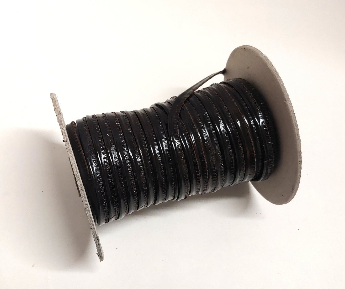Brown Patent Goat Slashed Leather Cord Piping 5/16" (3 yds) 2095XKA
