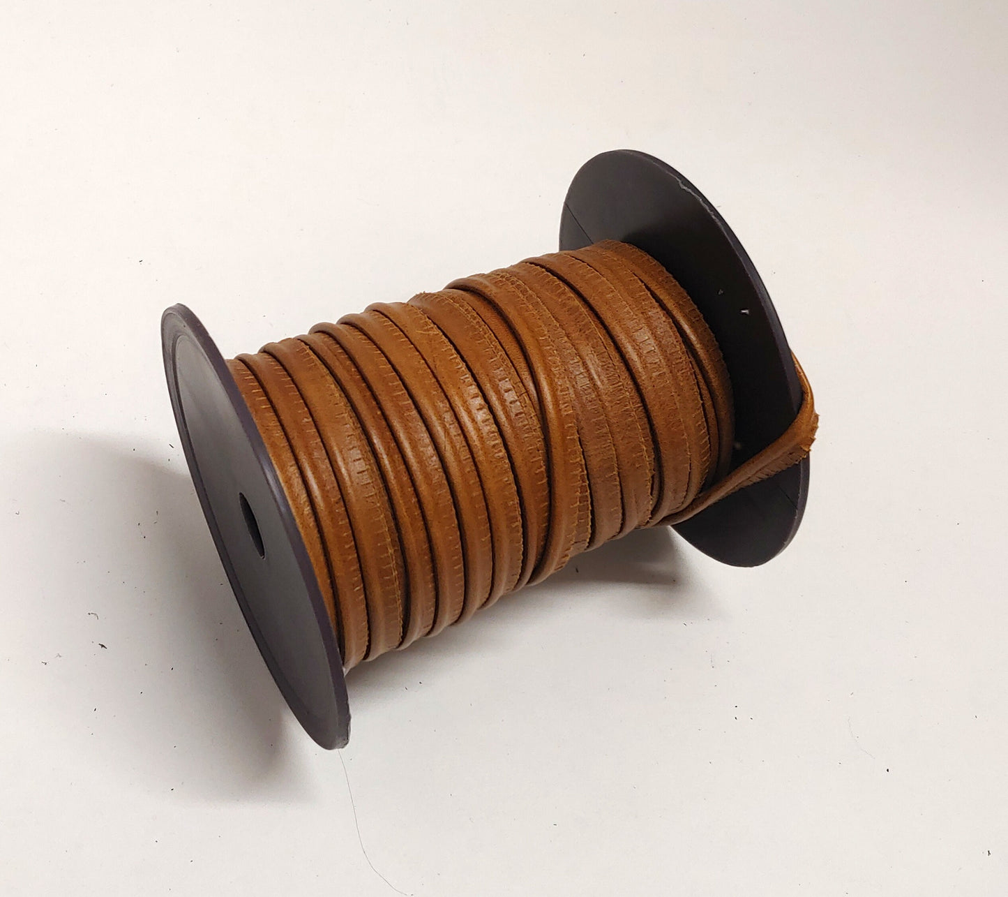 Tan Slashed Leather Cord Piping 5/16" (3 yds) 2095XDE