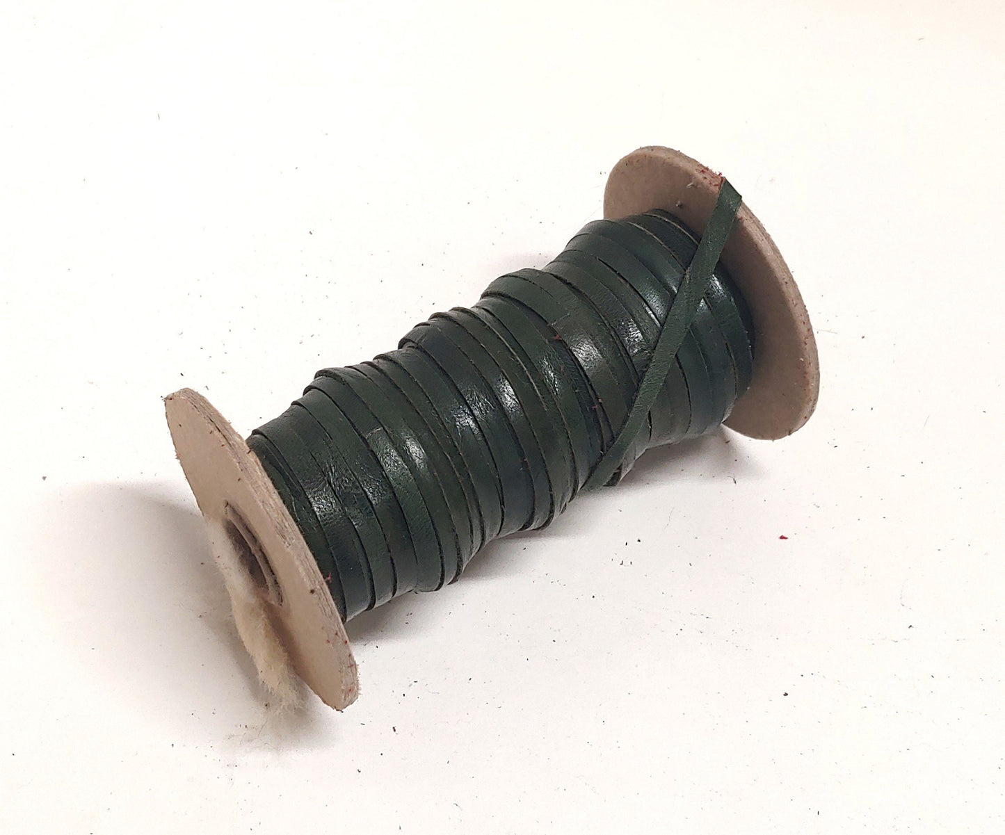 3/16" Flat, Genuine Kid Leather Lacing in Spruce Green (10 YDS) 0187NKA