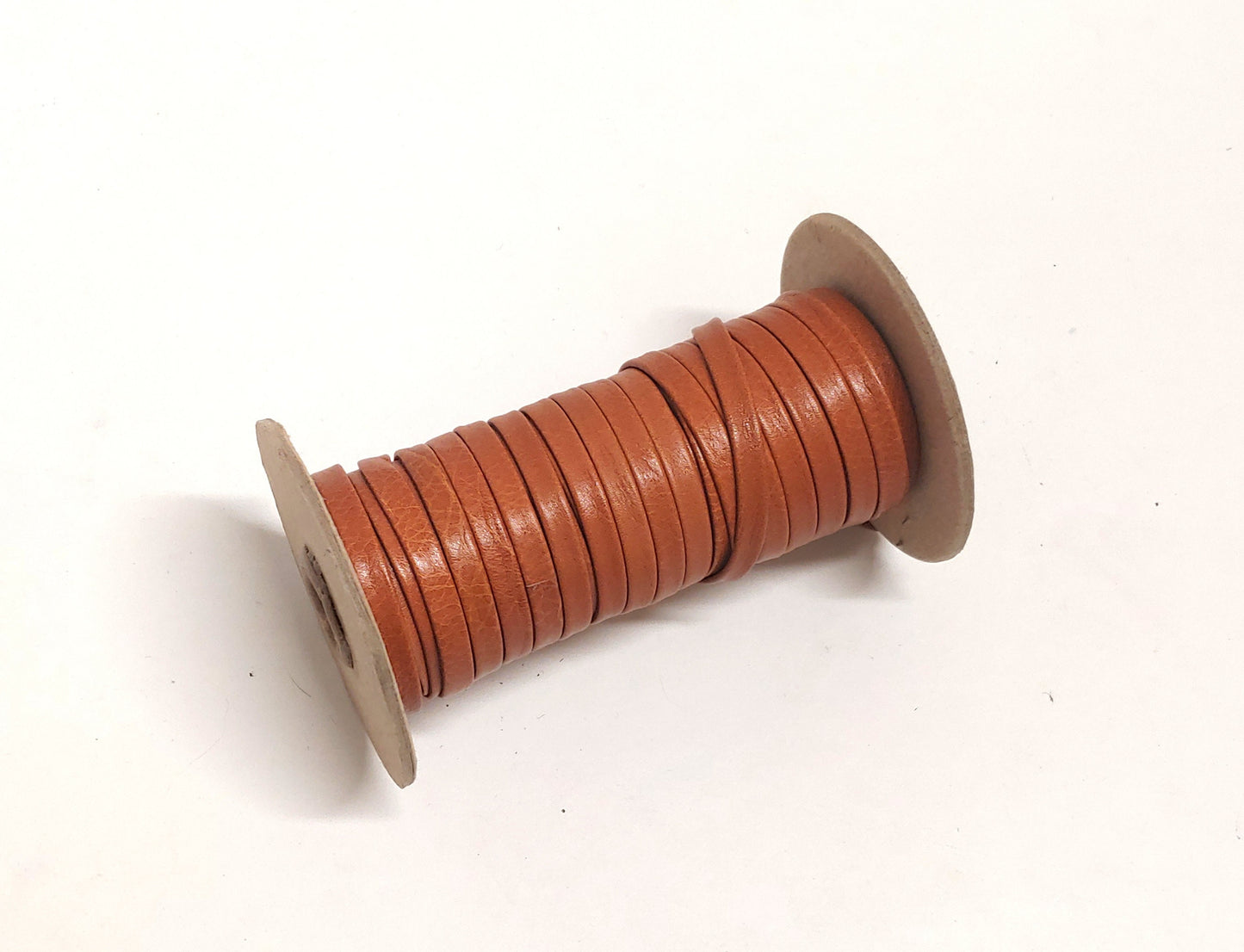 1/4" wide Cowhide Leather Lacing in Windsor Tan (5 yds) 0250BD9 Double-Folded - Brown