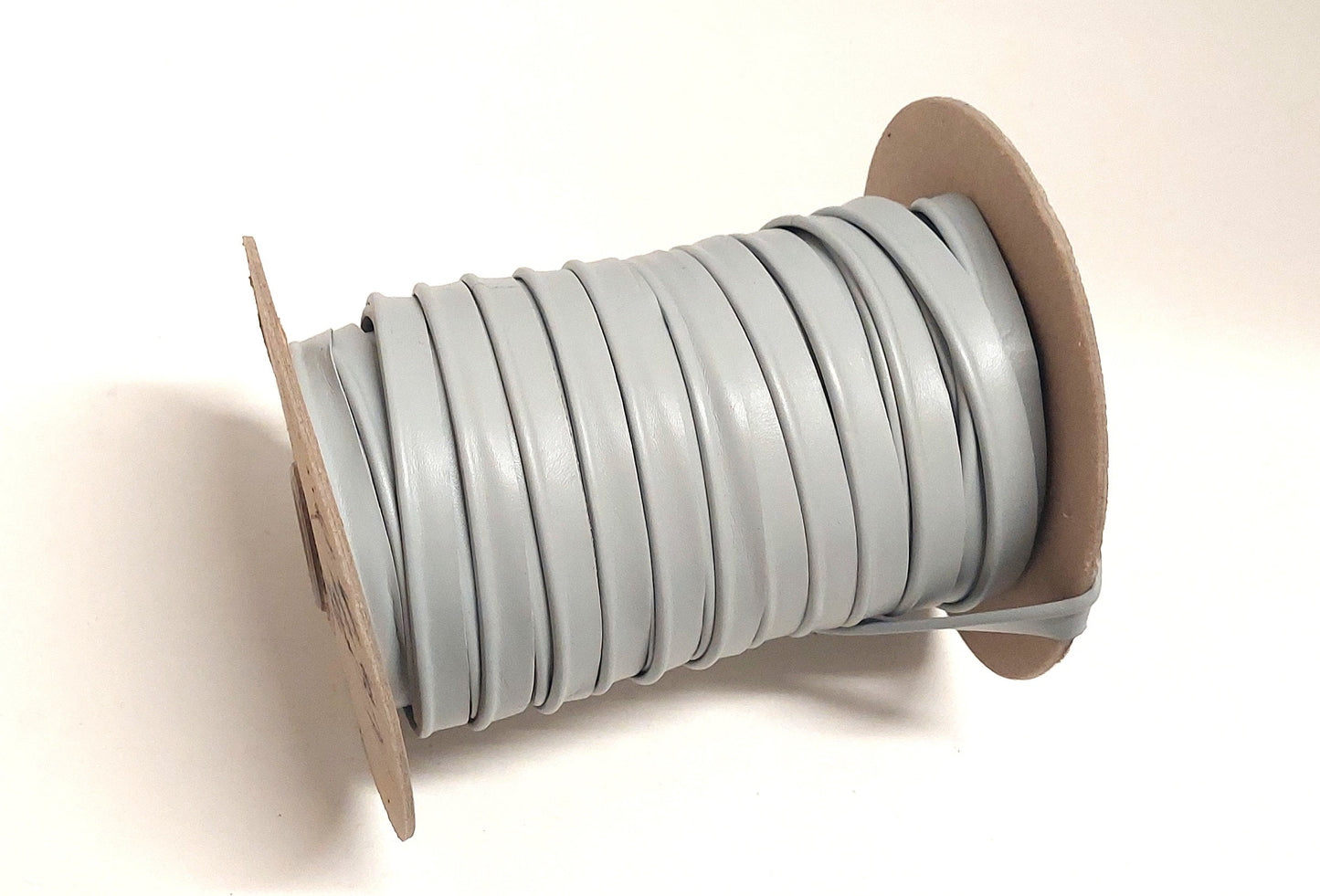 1/2" Cowhide Cord Piping in Light Gray (3 yds) 3277XDB