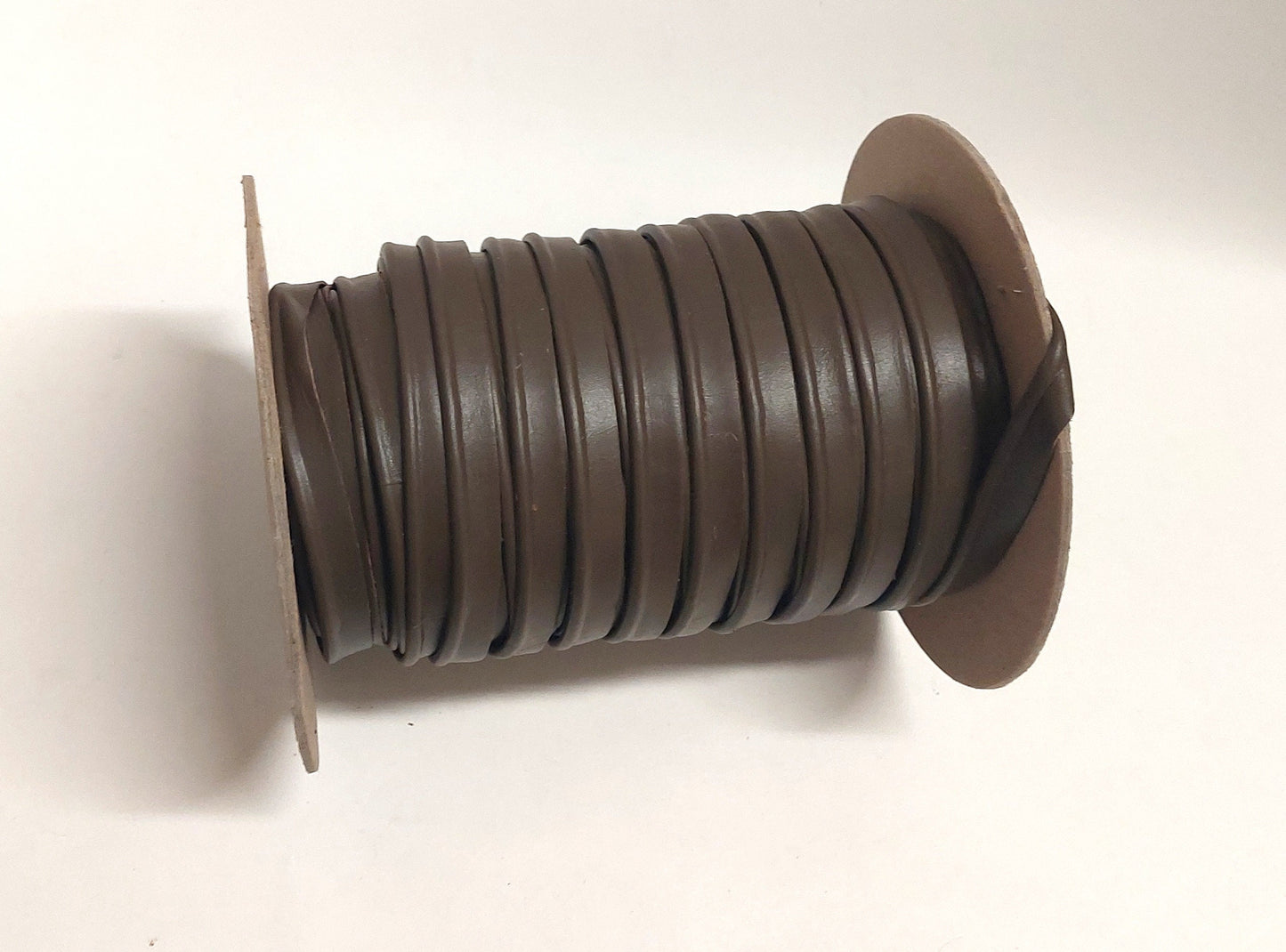 1/2" Cowhide Cord Piping in Khaki (3 yds) 3277XD9