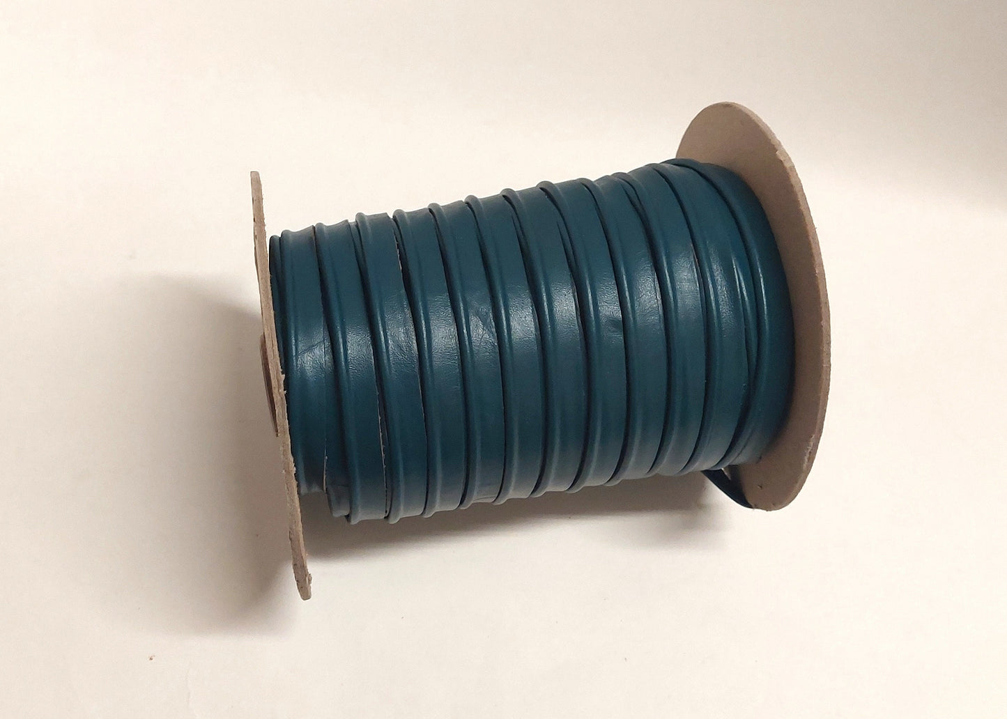 1/2" Cowhide Cord Piping in Moss Green (3 yds) 3277XD9