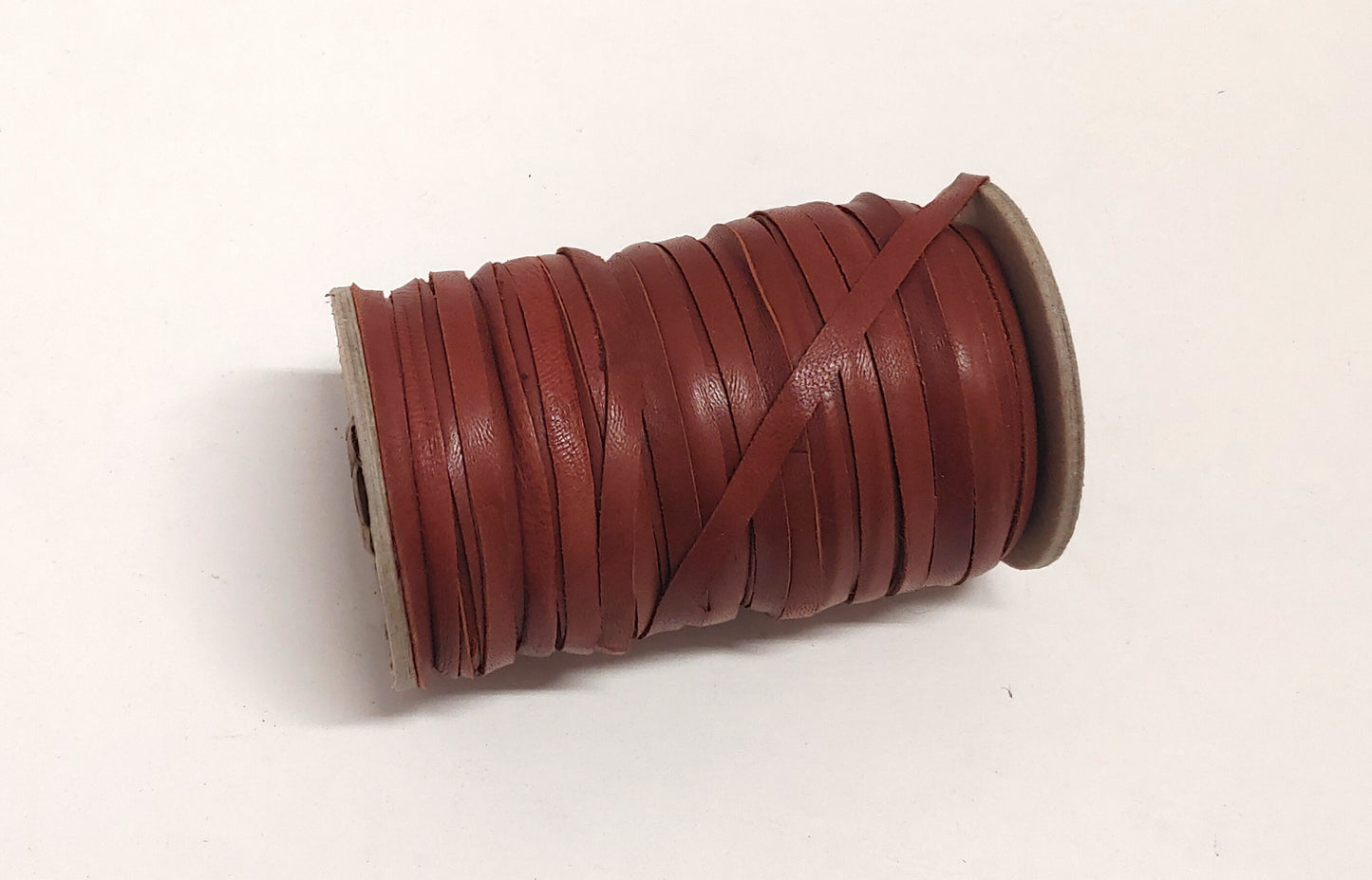 1/4" Flat, Leather Lacing in Rust Lamb (10 YDS) 0250NLA leather jewelry cord; DIY; dream catchers; leather crafts