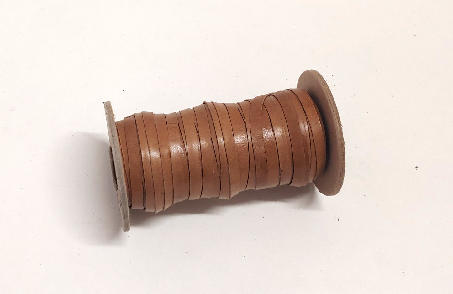 1/4" Flat, Leather Lacing in Caramel Kid (10 YDS) 0250NKA leather jewelry cord; DIY; dream catchers; leather crafts