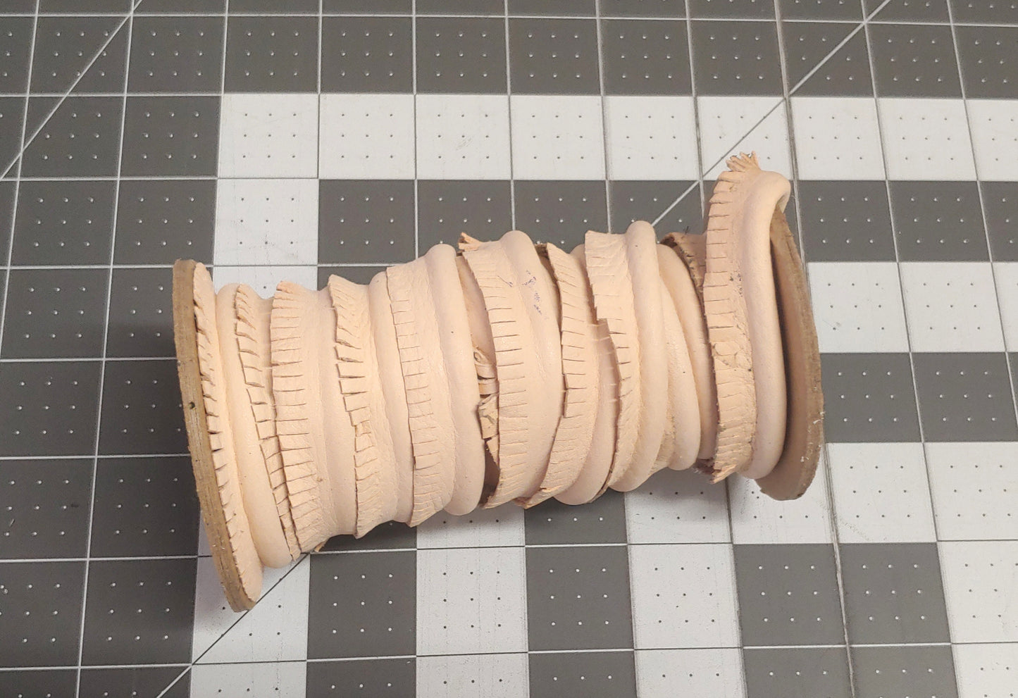 5/8" Round Cord Piping, Genuine Cowhide Leather in Natural Veg Tan (2 YDS) 3118XDG - bold piping; upholstery piping; large cushions