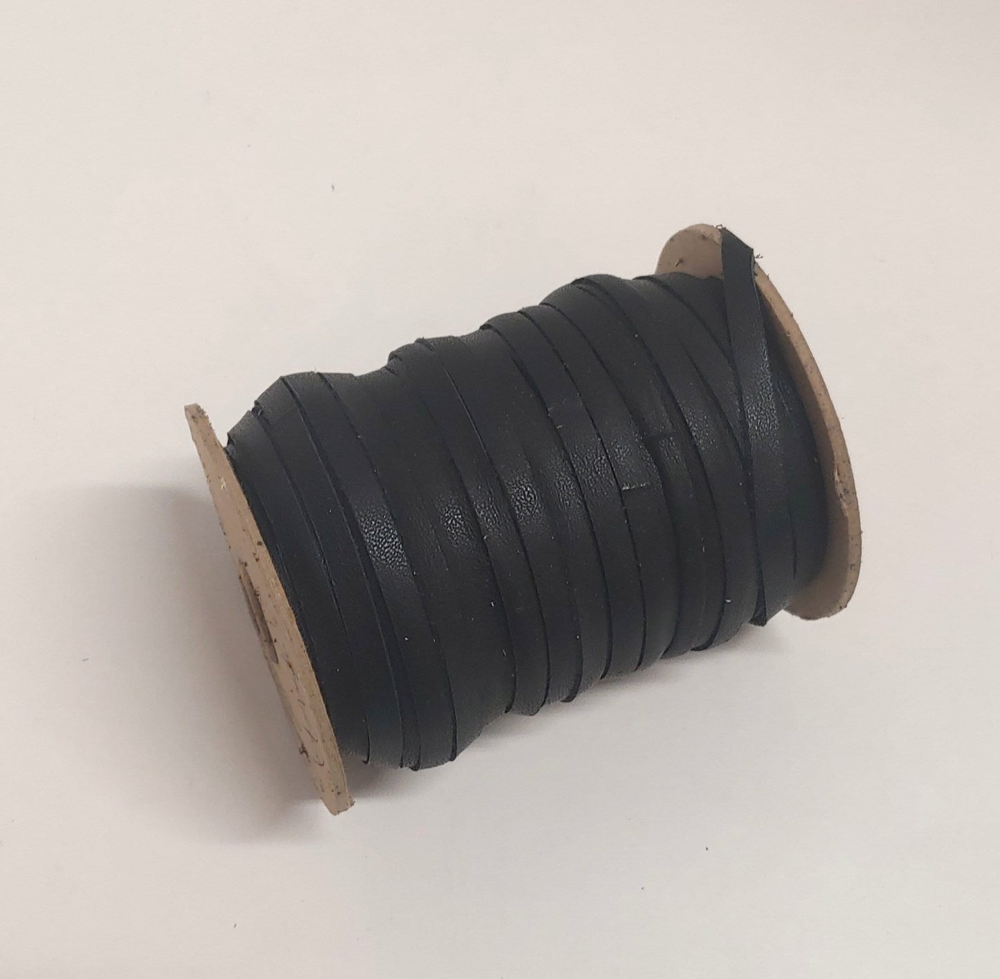 5/16" Flat, Cowhide Leather Lacing in Black Fuji (10 YDS) 0312FDB