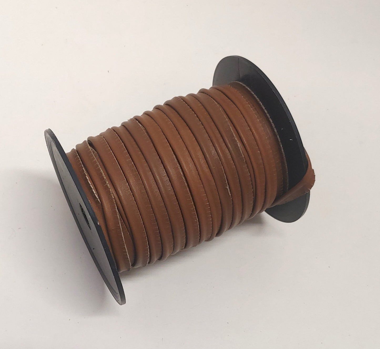 Cowhide Leather 5/16" Cord Piping in Mocha (3 yds) 2095XDD