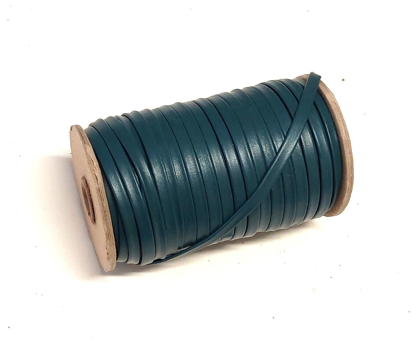 1/4" wide Cowhide Leather Lacing in Moss Green (5 yds) 0250BDB Double-folded