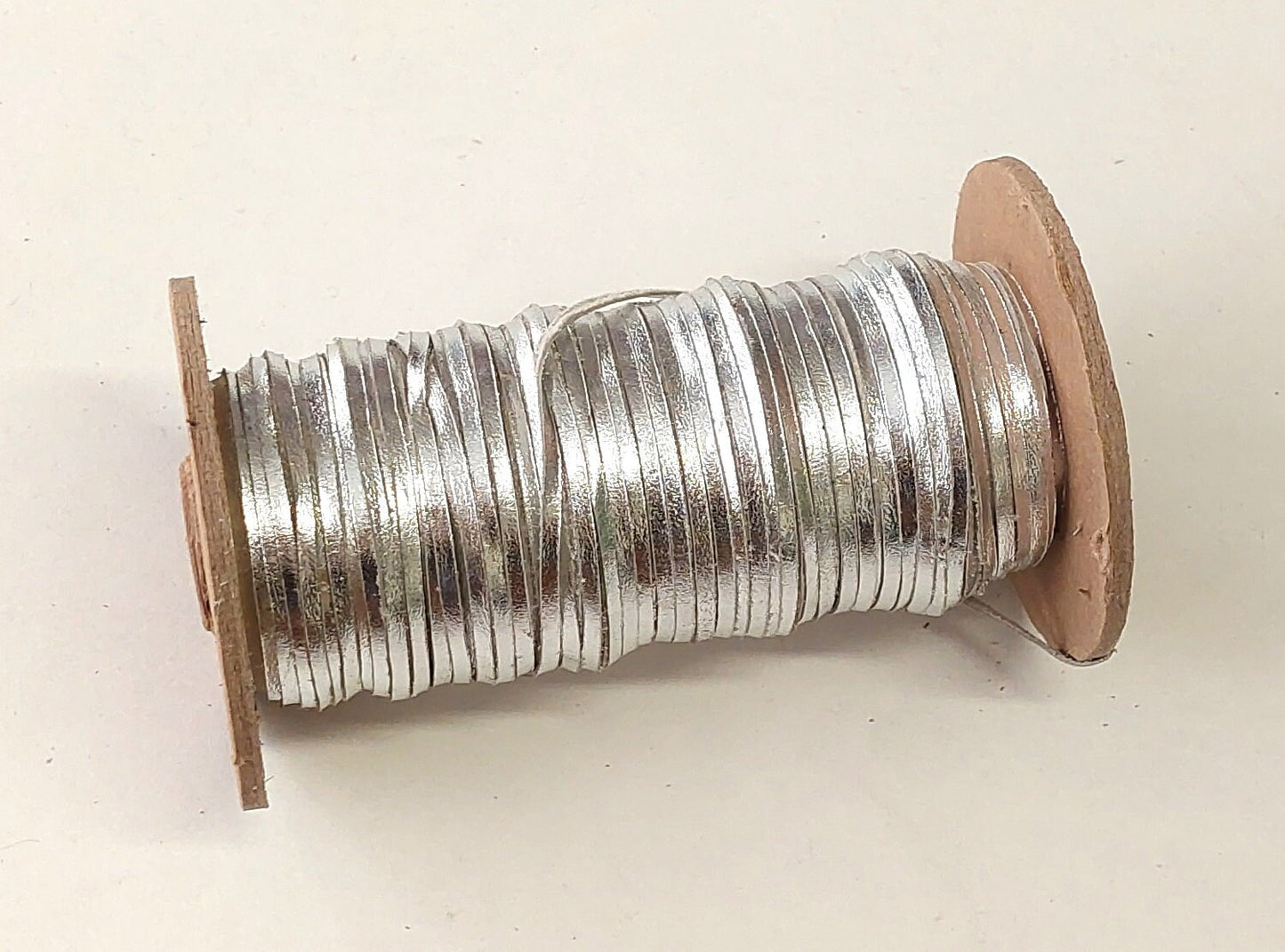 Genuine Leather Flat Lacing 3/32" (10 yds) 0093FCD in Metallic Silver leather jewelry cord; leather lacing; dream catchers; leather crafts