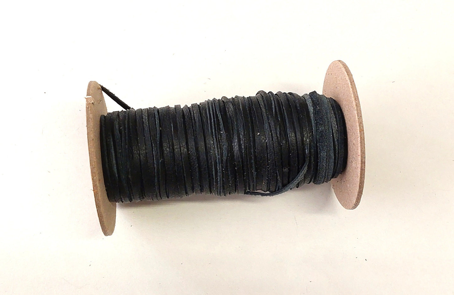 Genuine Leather Flat Lacing 3/32" (10 yds) 0093FCD in Black Fenix leather jewelry cord; leather lacing; dream catchers; leather crafts