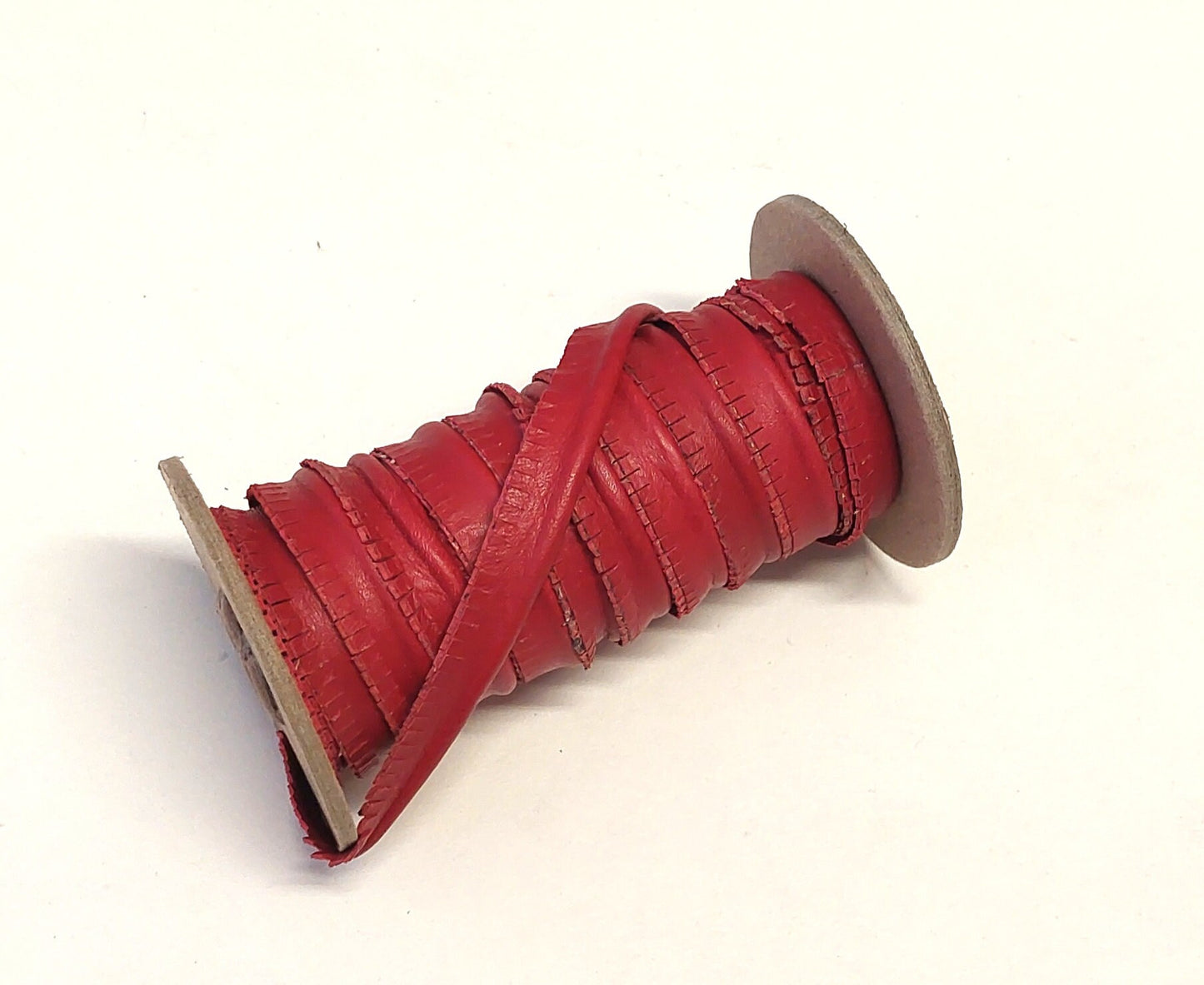 1/2" Cowhide Slashed Cord Piping in Red Fuji (2 yds) 3446XDB